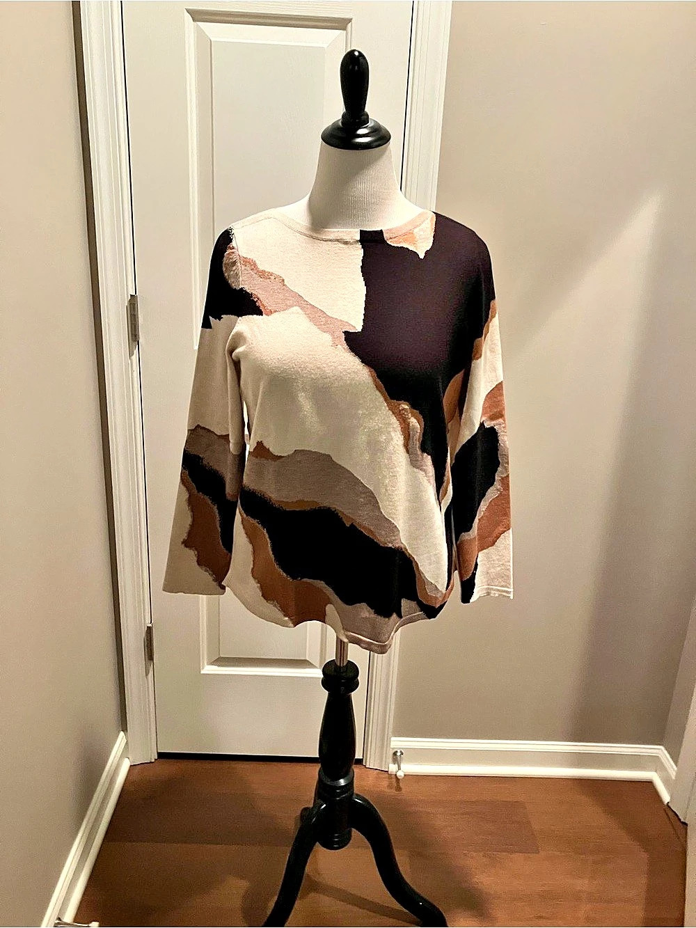 Chico's Abstract Long Sleeve Tunic in Black & Brown Size 2
